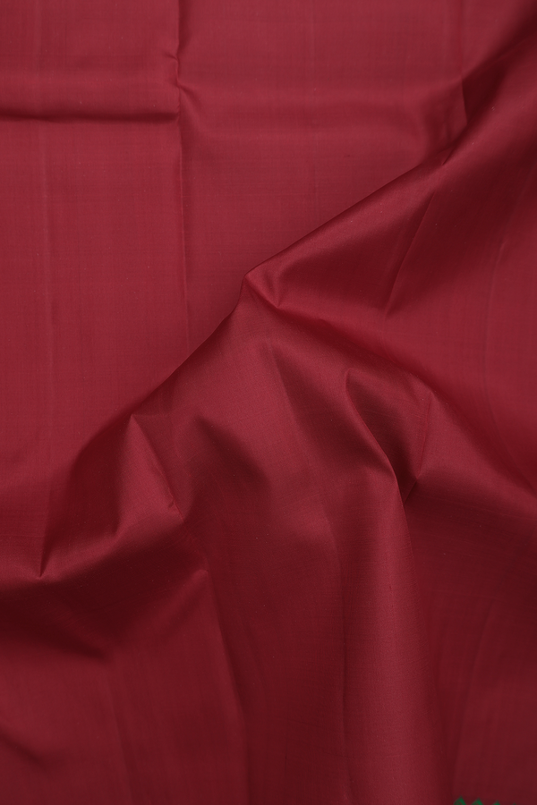 Kanchipuram Silk Saree In Red With Contrast Border