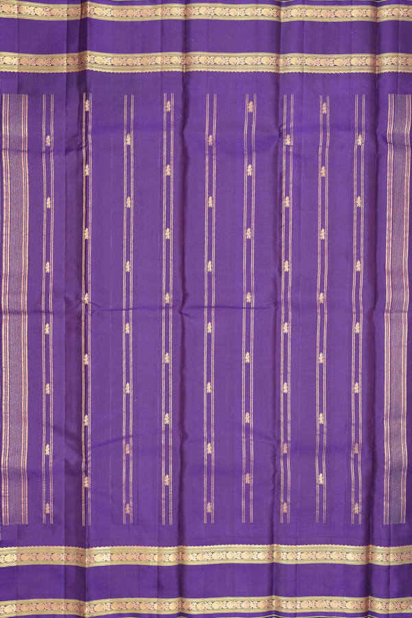 Kanchipuram Silk Saree In White With Floral Buttas