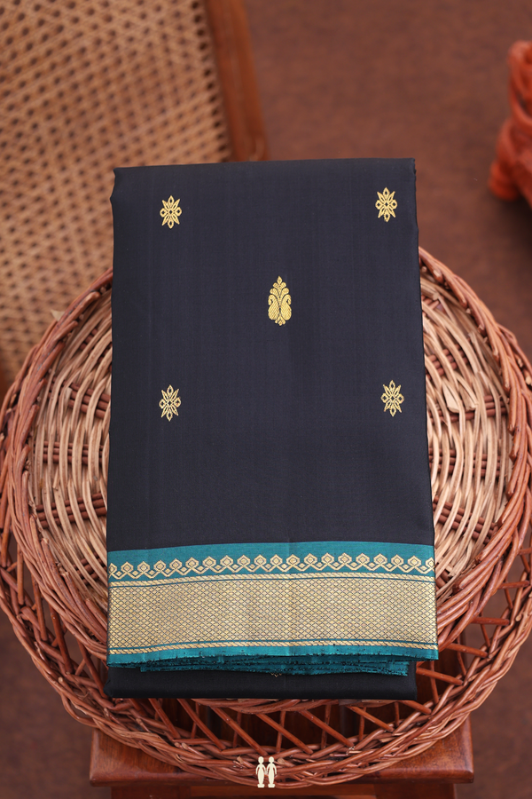Kanchipuram Silk Saree In Black With Floral Buttas