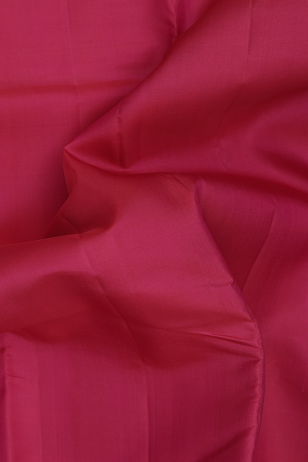 Kanchipuram Silk Saree In Plain Red With Checks Border