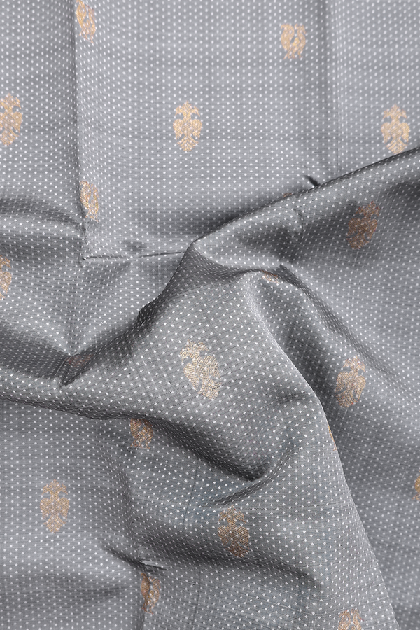 Kanchipuram Silk Saree In Grey With Jacquard Pattern