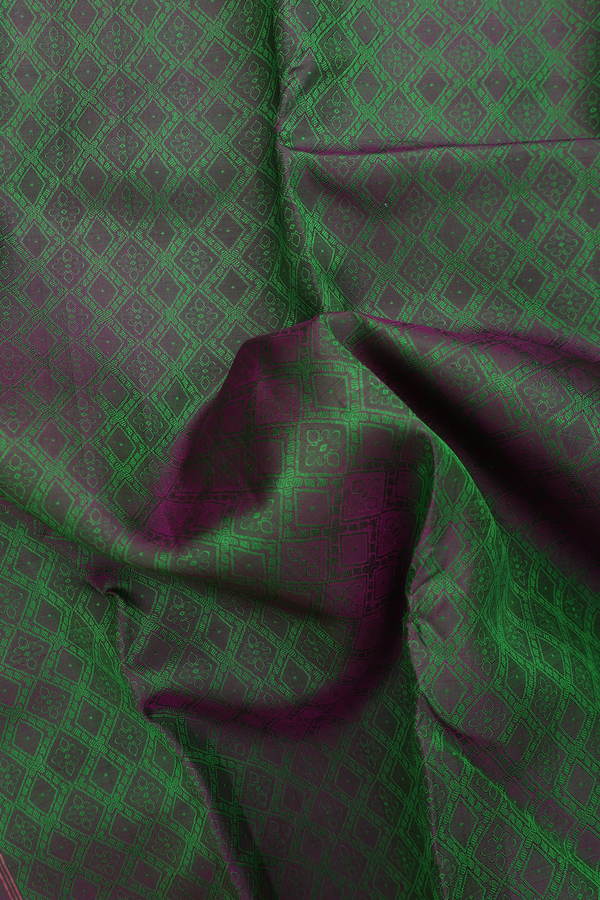 Kanchipuram Silk Saree In Dual Tone With Jacquard Pattern