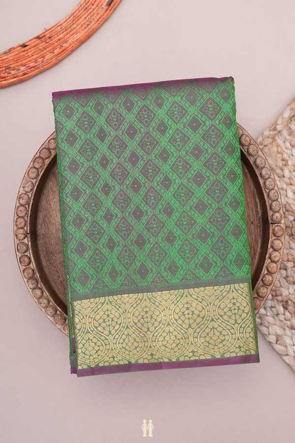 Kanchipuram Silk Saree In Dual Tone With Jacquard Pattern