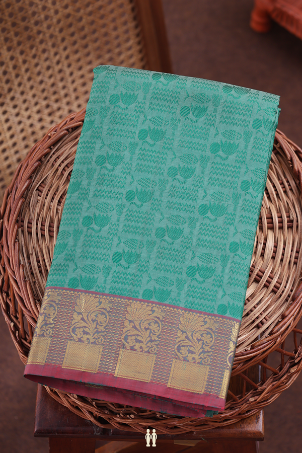 Kanchipuram Silk Saree In Green With Jacquard Pattern