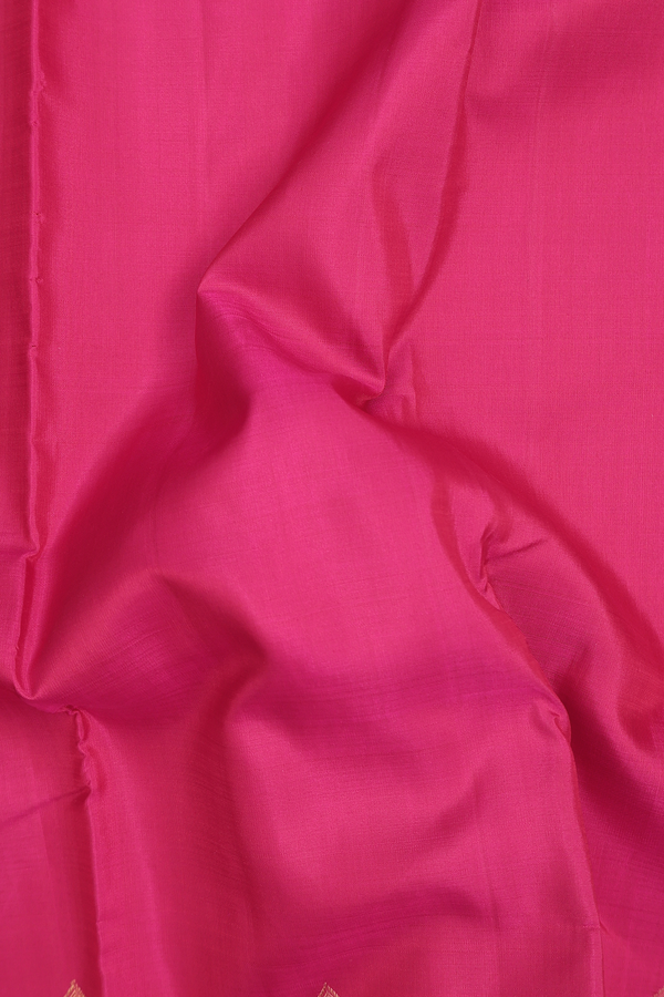 Kanchipuram Silk Saree In Rani Pink With Contrast Border