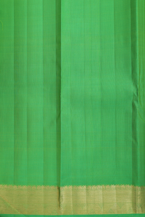 Kanchipuram Silk Saree In Parrot Green With Jacquard Pattern