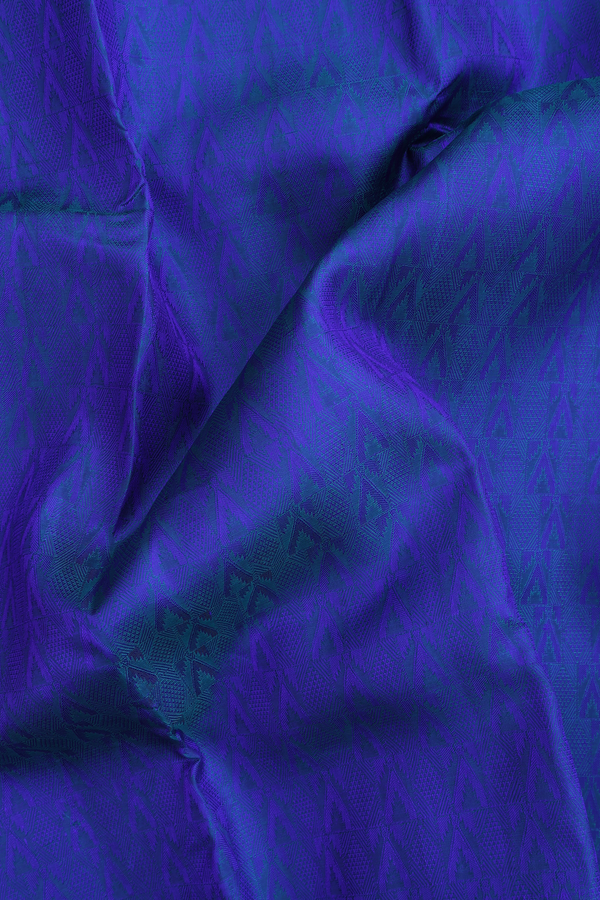 Kanchipuram Silk Saree In Dual Tone With Jacquard Pattern