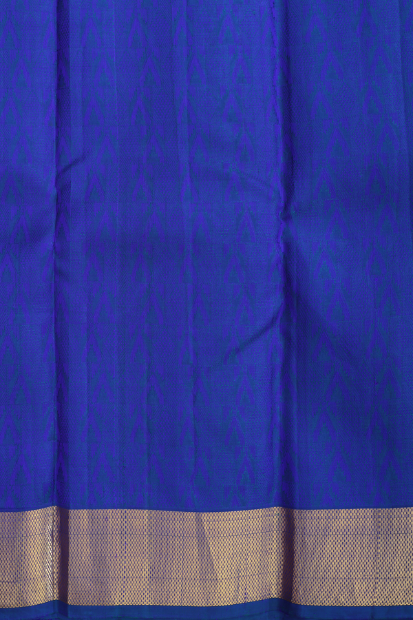 Kanchipuram Silk Saree In Dual Tone With Jacquard Pattern