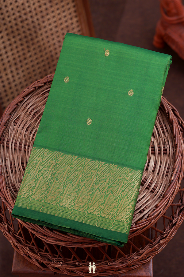 Kanchipuram Silk Saree In Leaf Green With Zari Buttas