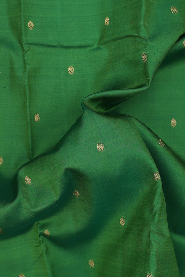 Kanchipuram Silk Saree In Leaf Green With Zari Buttas