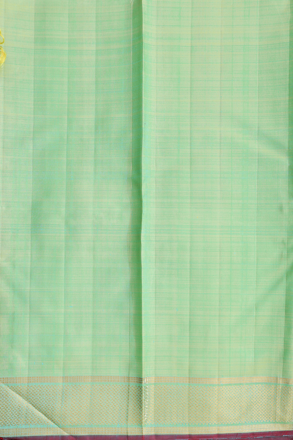 Kanchipuram Silk Saree In Green With Brocade Design