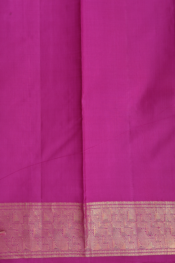 Kanchipuram Silk Saree In Magenta With Zari Border
