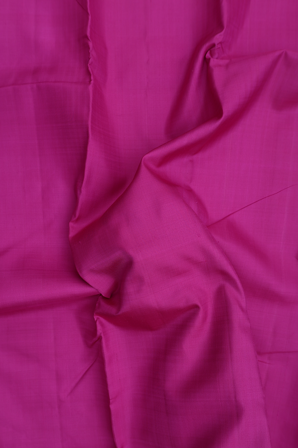 Kanchipuram Silk Saree In Magenta With Zari Border