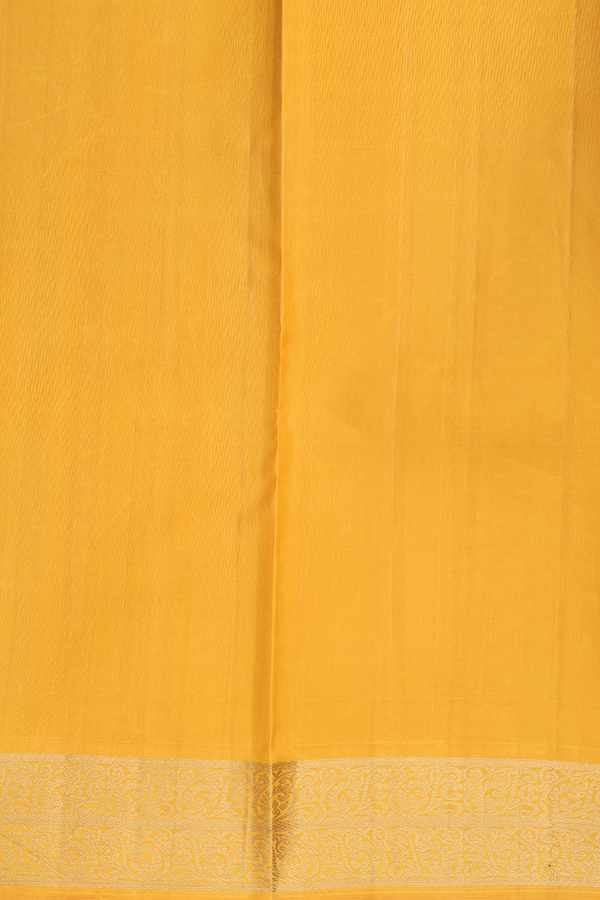 Kanchipuram Silk Saree In Crimson Red With Zari Buttas