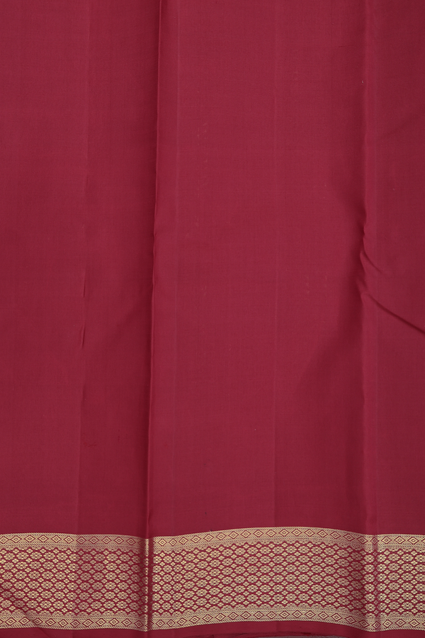 Kanchipuram Silk Saree In Red With Paisley Buttas