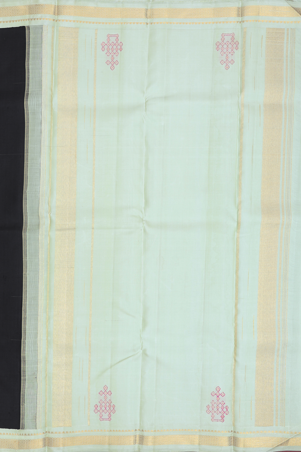 Kanchipuram Silk Saree In Black With Korvai Border