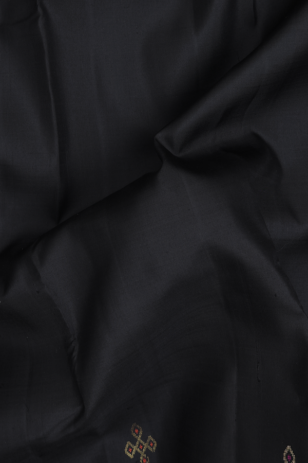 Kanchipuram Silk Saree In Black With Korvai Border