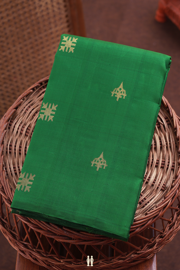 Kanchipuram Silk Saree In Emerald Green With Zari Buttas