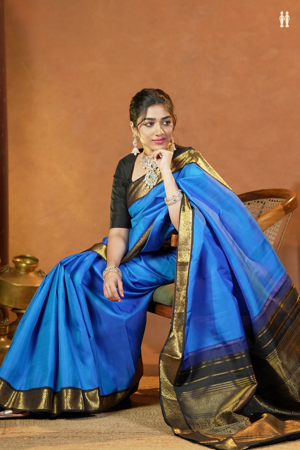 Kanchipuram Silk Saree In Cobalt Blue With Contrast Border