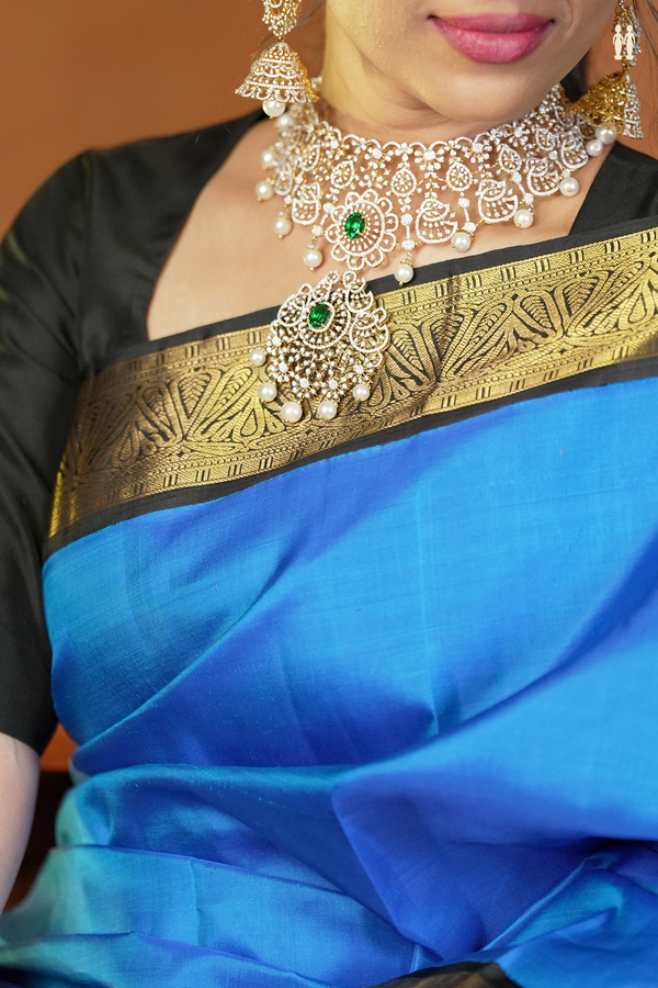 Kanchipuram Silk Saree In Cobalt Blue With Contrast Border