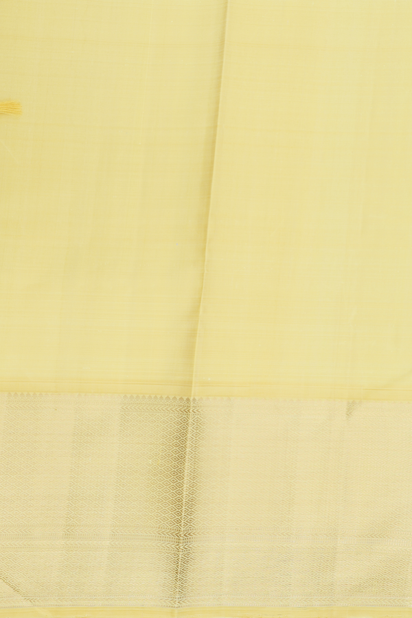 Kanchipuram Silk Saree In Light Yellow With Jacquard Pattern
