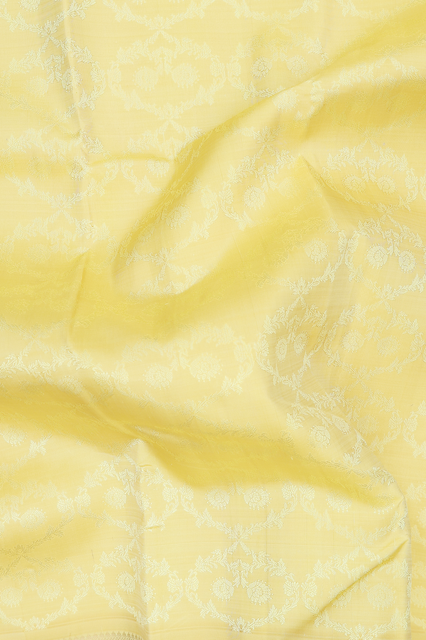 Kanchipuram Silk Saree In Light Yellow With Jacquard Pattern