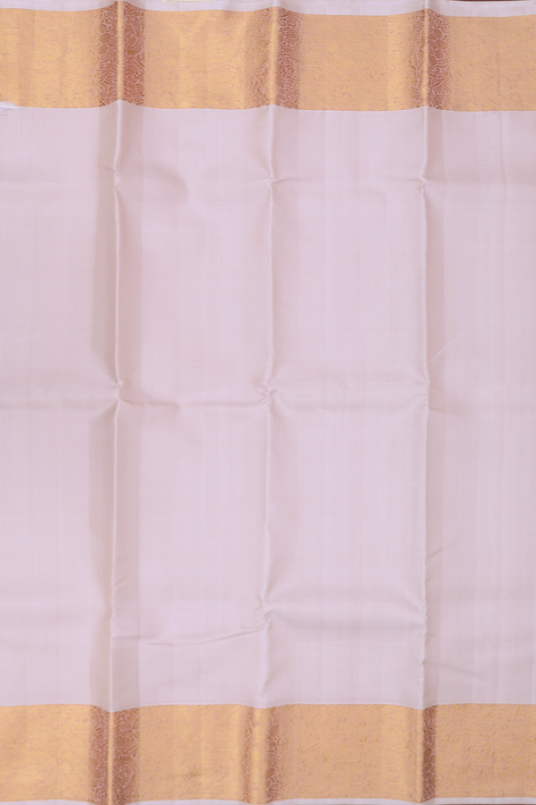 Kanchipuram Silk Saree In Cream Color With Zari Border