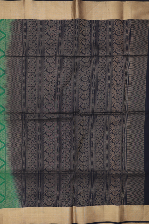 Soft Silk Saree In Emerald Green With Diamond Design