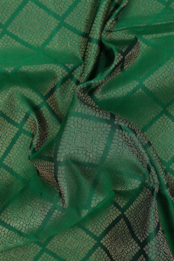 Soft Silk Saree In Emerald Green With Diamond Design