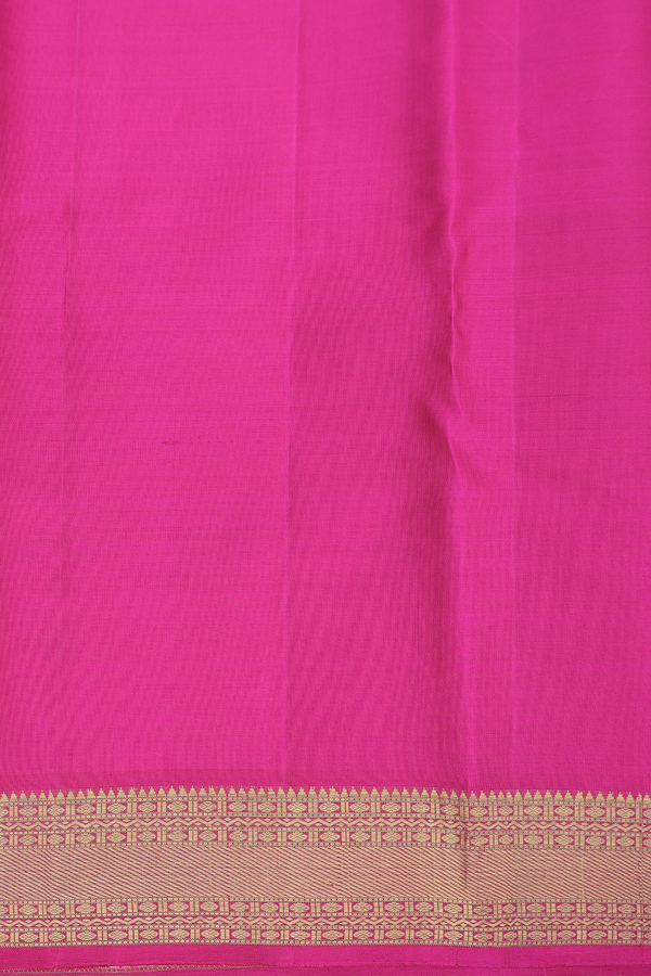 Kanchipuram Silk Saree In Crimson Red With Zari Buttas