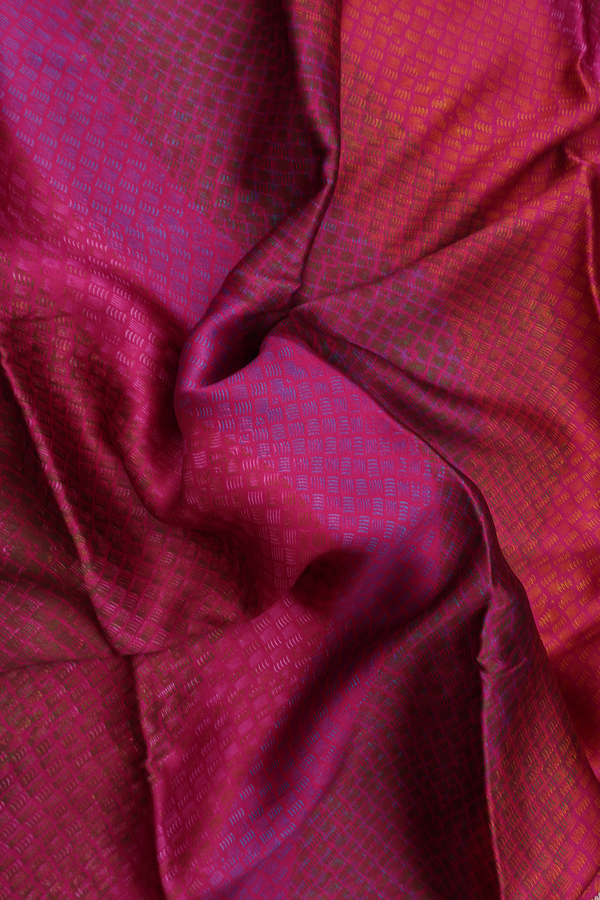 Crepe Saree In Shades Of Pink With Allover Design