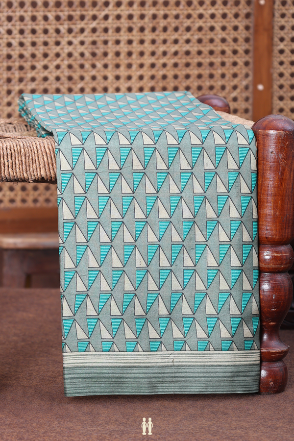 Printed Silk Saree In Shade Of Green With Allover Design