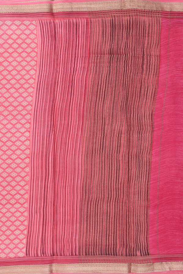 Crepe Saree In Peach With Ogee Design