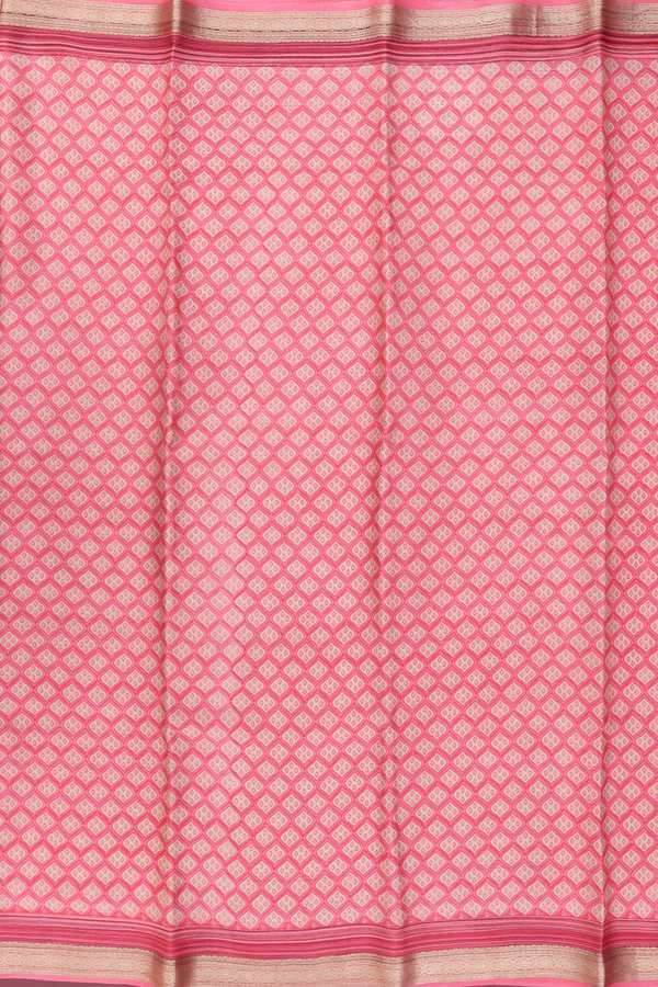Crepe Saree In Peach With Ogee Design