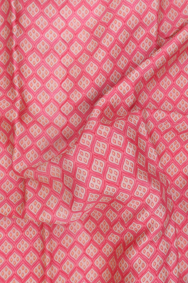 Crepe Saree In Peach With Ogee Design