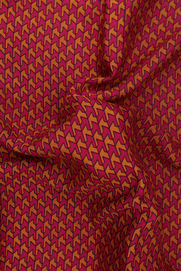 Crepe Saree In Red And Orange With Printed Design