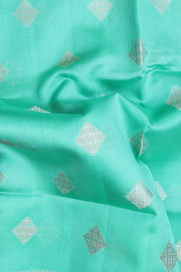 Raw Silk Saree In Green With Diamond Buttas