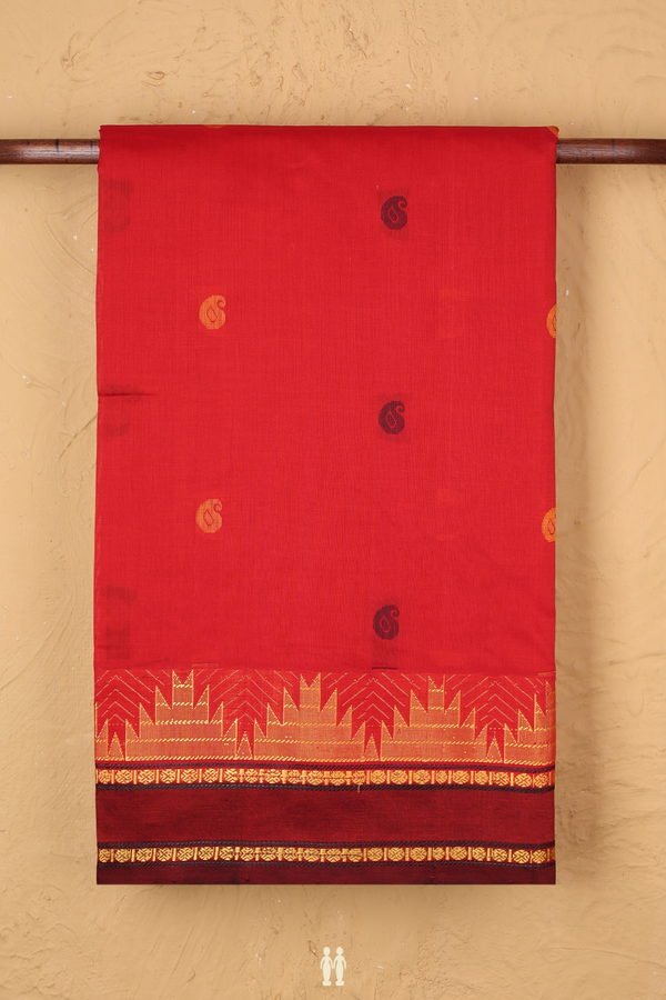Semi Silk Cotton Saree In Chilli Red With Paisley Buttas