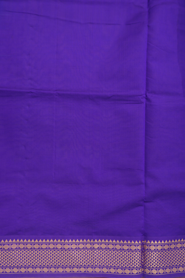 Semi Silk Cotton Saree In Dual Tone With Zari Border