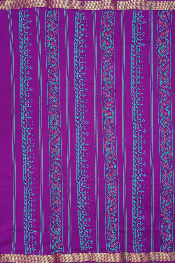 Semi Silk Cotton Saree In Green With Elephant Design