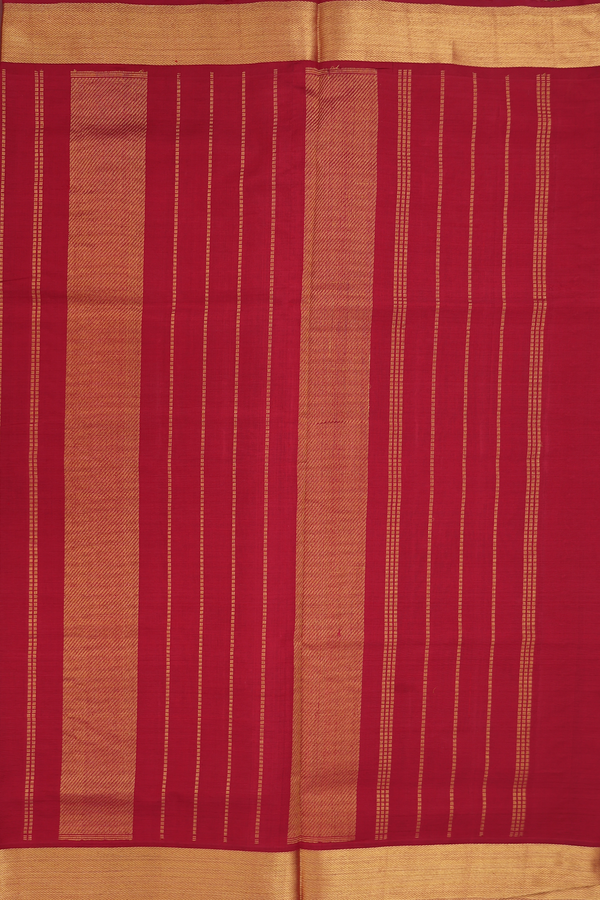 Silk Cotton Saree In Green With Paai Madippu Kattai Design