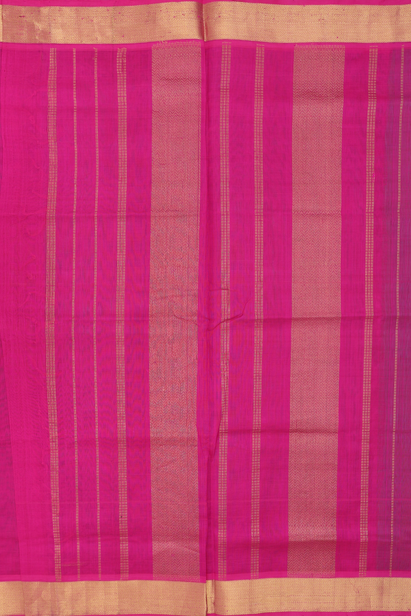 Silk Cotton Saree In Green With Zari Buttas