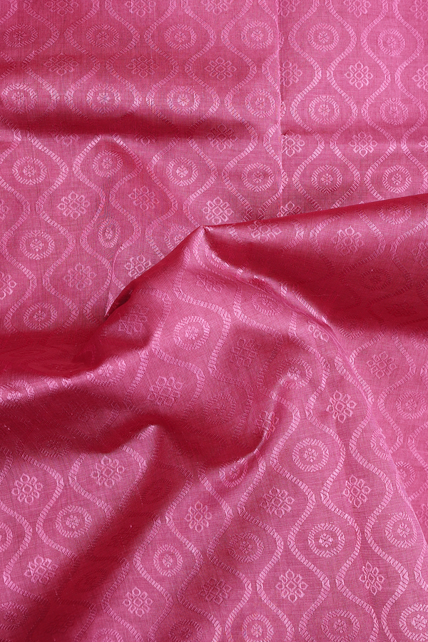 Silk Cotton Saree In Mauve Pink With Scallop Design