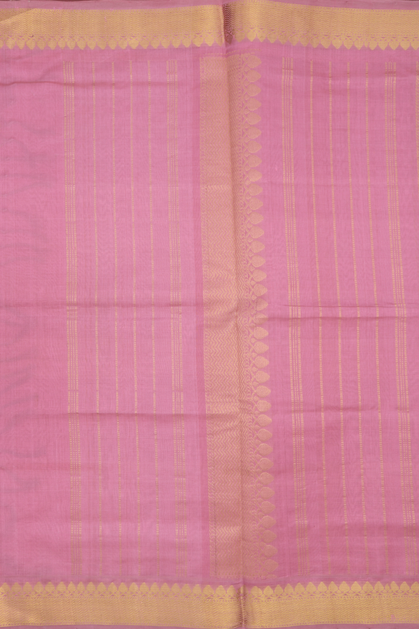 Silk Cotton Saree In Onion Pink With Chevron Zari Border