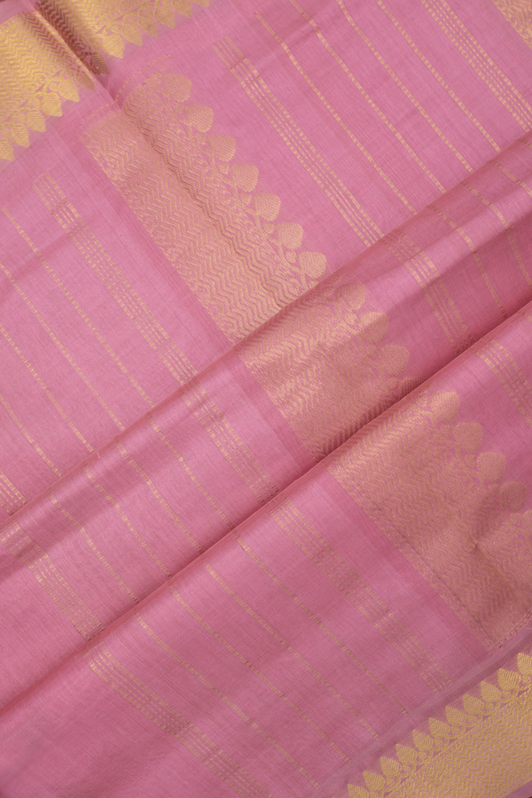 Silk Cotton Saree In Onion Pink With Chevron Zari Border