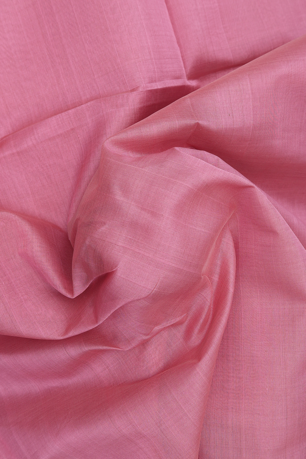 Silk Cotton Saree In Onion Pink With Chevron Zari Border