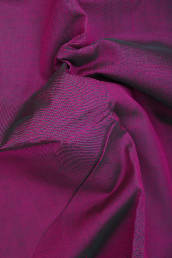 Silk Cotton Saree In Dual Tone With Peacock Border