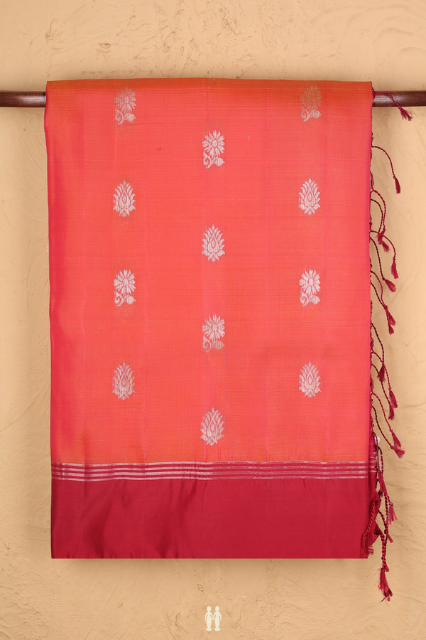 Soft Silk Saree In Dual Tone With Floral Buttas