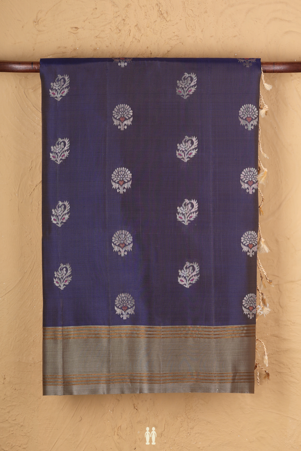 Soft Silk Saree In Dual Tone With Floral Buttas