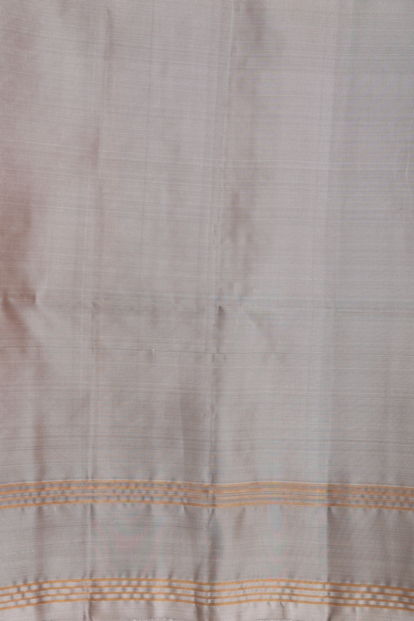 Soft Silk Saree In Dual Tone With Floral Buttas